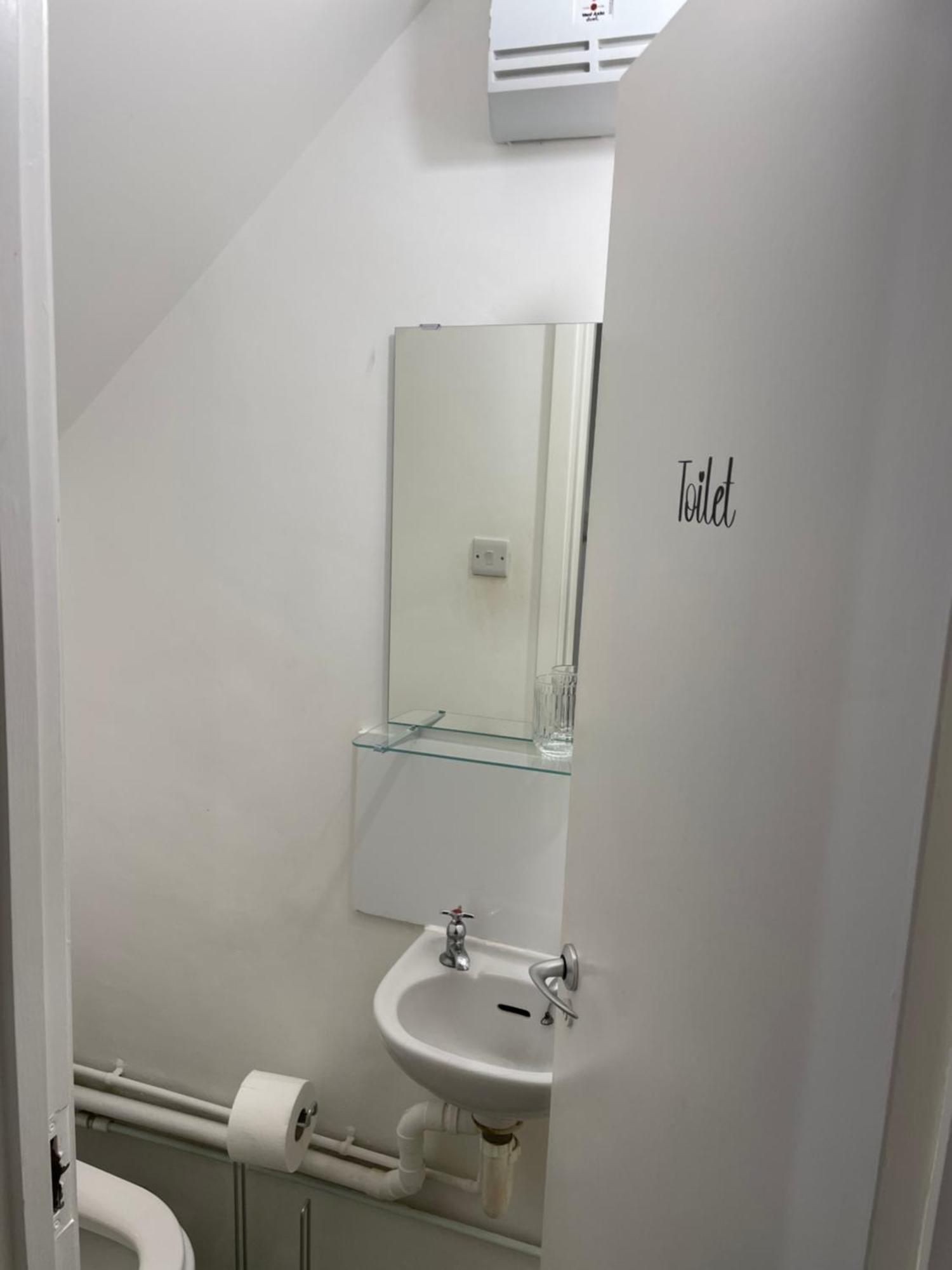 Lovely Triple And Quadruple Rooms In Euston & Square In Central ロンドン エクステリア 写真