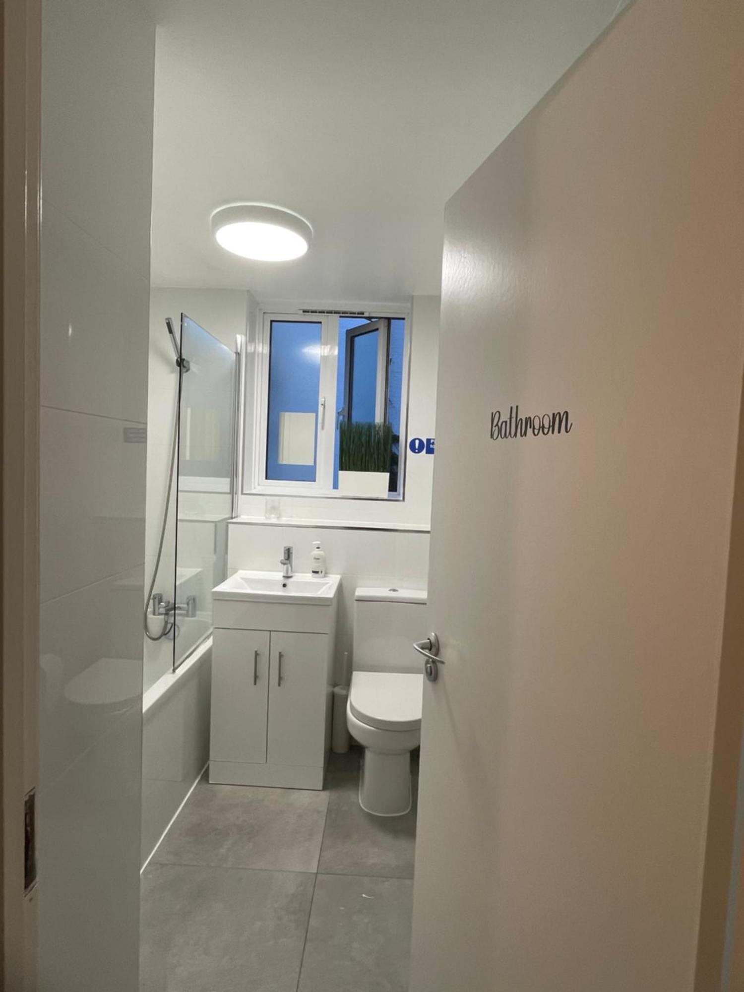 Lovely Triple And Quadruple Rooms In Euston & Square In Central ロンドン エクステリア 写真
